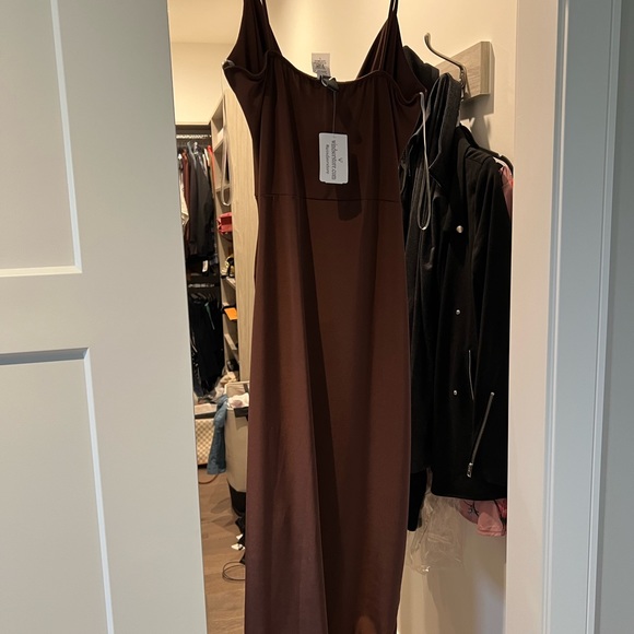 Windsor Dress - Picture 3 of 3